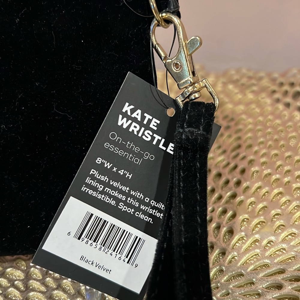 SCOUT Kate Velvet Wristlet Pouch - Picture 4 of 9